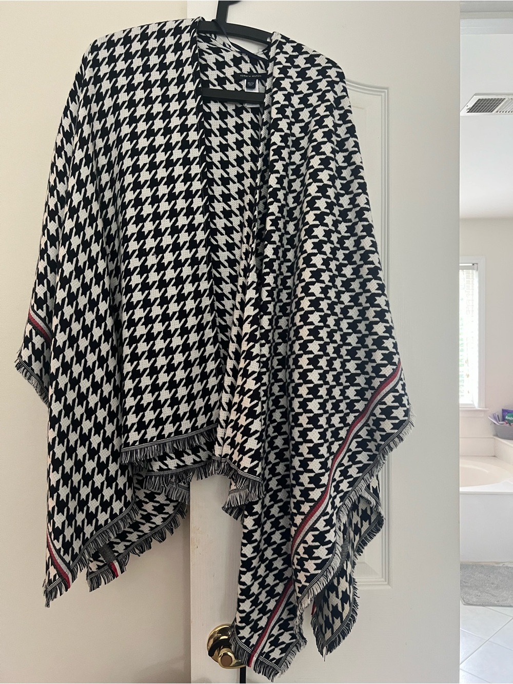 Tommy Hilfiger Navy and White Houndstooth Shawl with Fringe